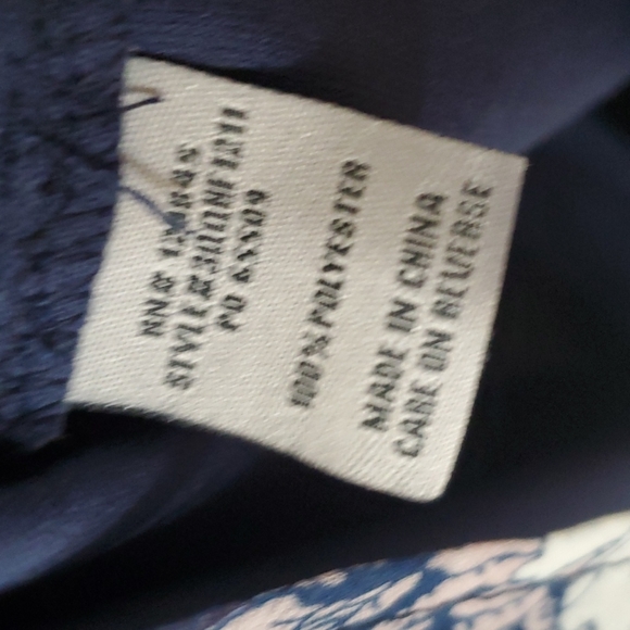 Dress - Picture 3 of 3